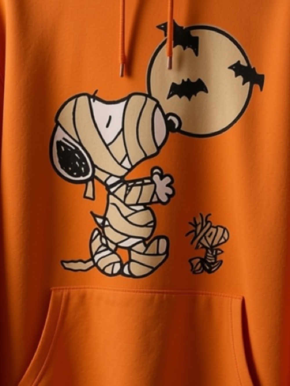 🆕PEANUTS SNOOPY & WOODSTOCK MUMMY HALLOWEEN🎃 HOODIE / UNISEX - Picture 3 of 6